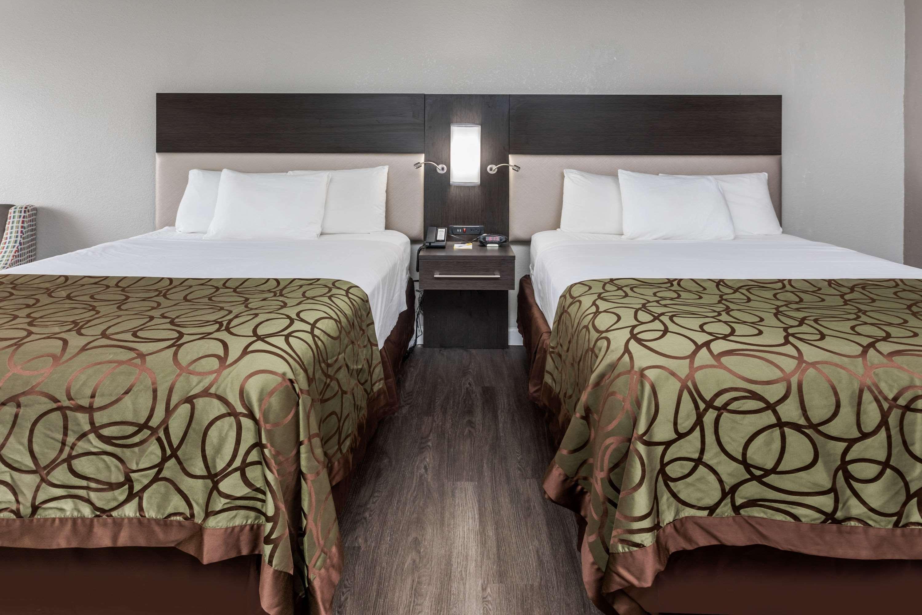 Days Inn By Wyndham Goose Creek North Charleston Zewnętrze zdjęcie