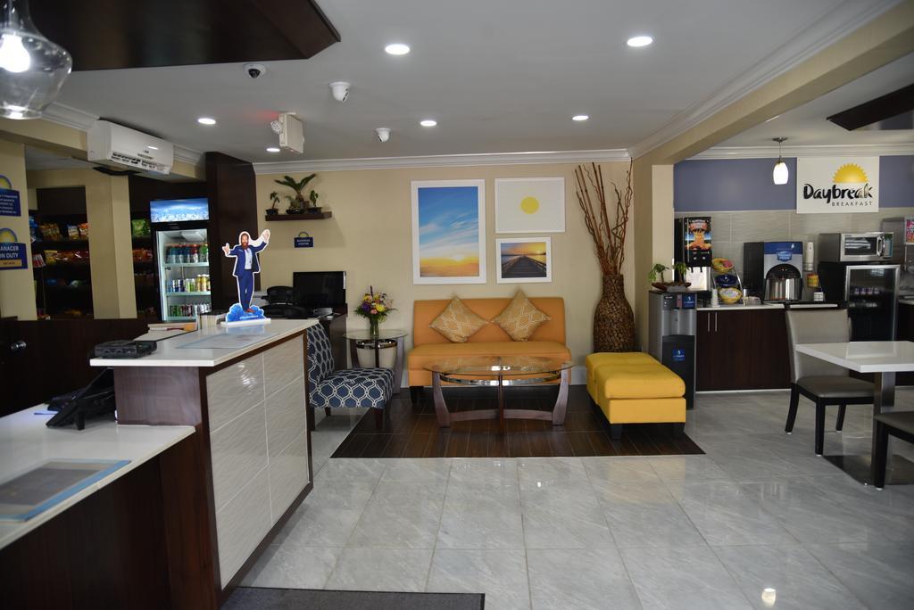 Days Inn By Wyndham Goose Creek North Charleston Zewnętrze zdjęcie