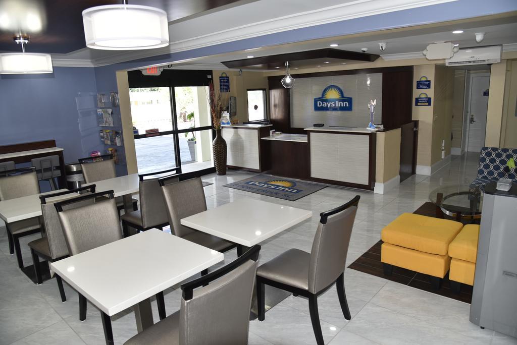 Days Inn By Wyndham Goose Creek North Charleston Zewnętrze zdjęcie